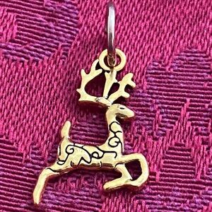 5/$10❤️❤️❤️NEW Brass Reindeer Pendant Charm